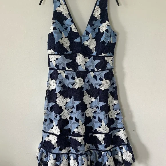 Vineyard Vines | Dresses | Vineyard Vines Kentucky Derby Blue And White  Floral Lace Dress 6 | Poshmark